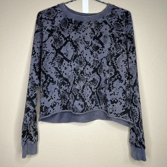 Joy Lab Women's Blue Snake Print Long Sleeve Crew Neck Cropped Sweatshirt Size L - Picture 11 of 12